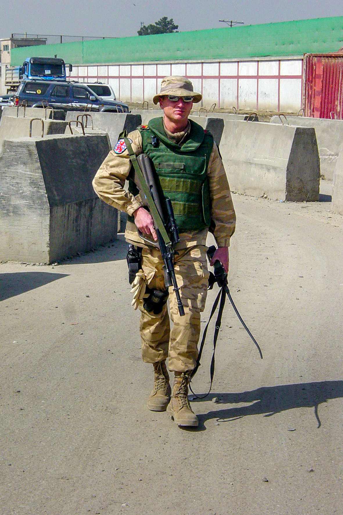 P47_ISAF_Afghanistan 2006 Check-point-Edit.jpeg